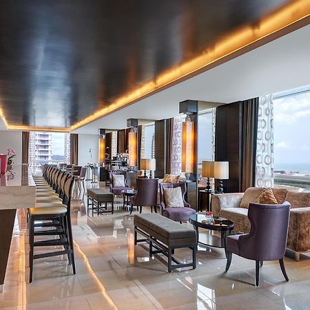 فندق هاتن ملاكا ملقا المظهر الخارجي الصورة The Club Lounge at the 36th floor