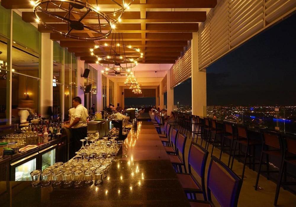 فندق هاتن ملاكا ملقا المظهر الخارجي الصورة Sky Bar