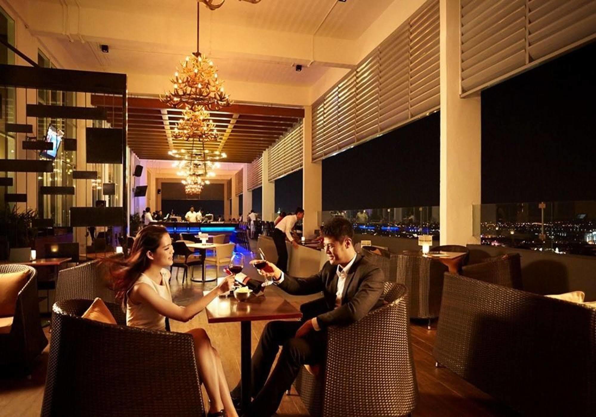 فندق هاتن ملاكا ملقا المظهر الخارجي الصورة Sky Bar